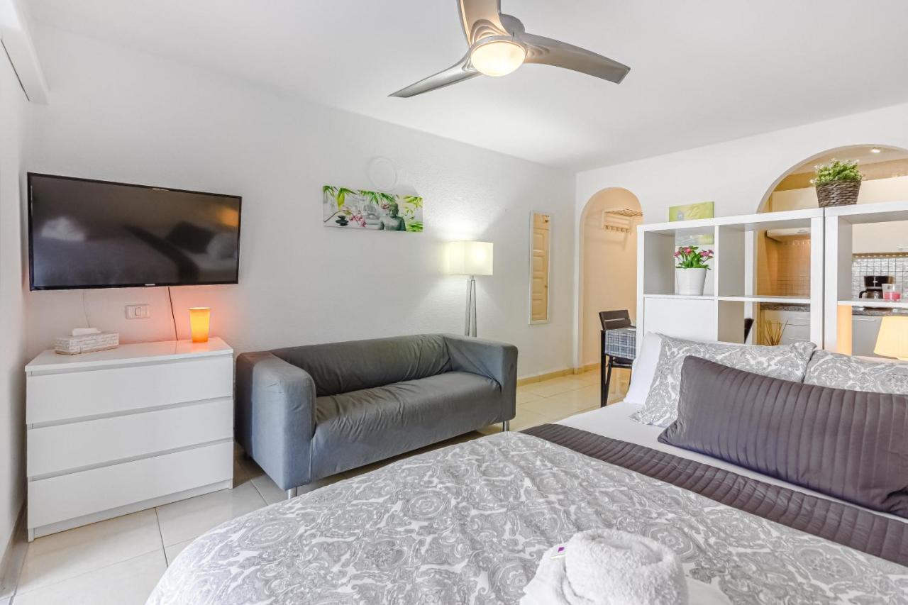 Fantastic Large Studio In Front Of Beach Heated Pool Wifi Арона Экстерьер фото